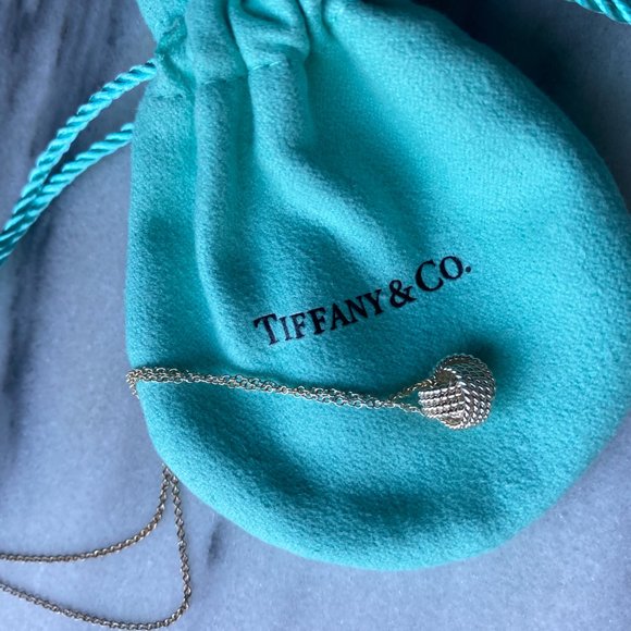 Tiffany & Co. Twist - Knot Pendant - Picture 3 of 4